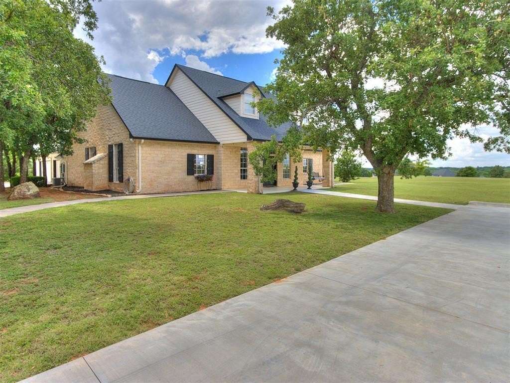 2.89 Acres of Land with Home for Sale in Blanchard, Oklahoma