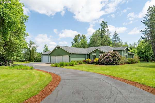 5.28 Acres of Land with Home for Sale in Eugene, Oregon