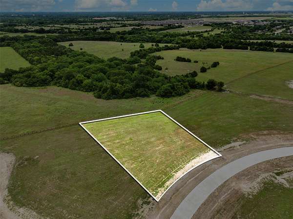 1 Acre of Residential Land for Sale in Oak Leaf, Texas