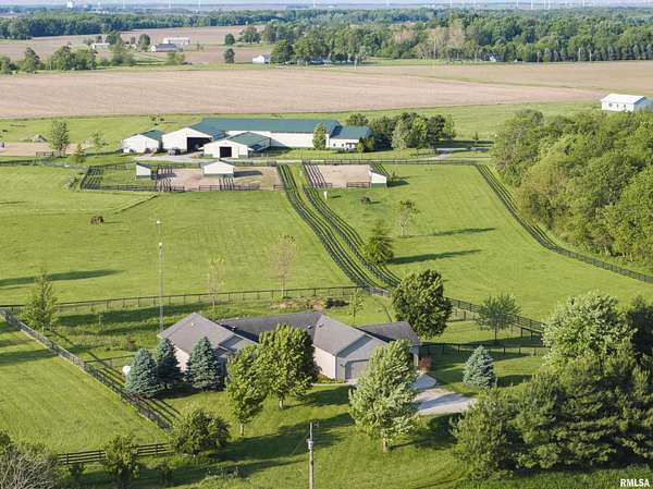39 Acres of Agricultural Land with Home for Sale in Wapella, Illinois