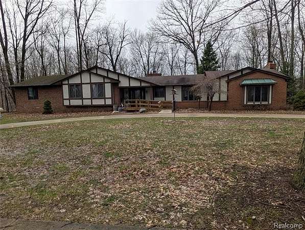 10 Acres of Land with Home for Sale in Columbus Township, Michigan