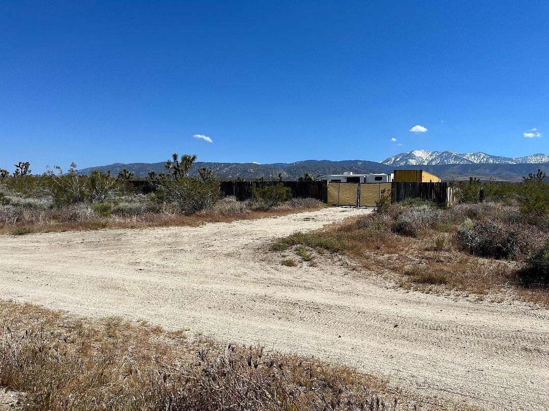 2.5 Acres of Residential Land for Sale in Llano, California