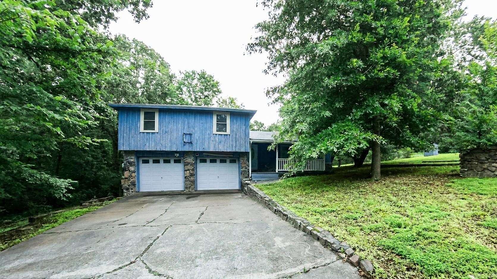 1.59 Acres of Land with Home for Sale in Austin, Arkansas
