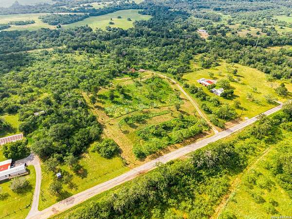 10.3 Acres of Improved Land for Sale in Kingsbury, Texas
