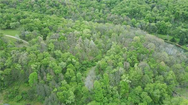6 Acres of Residential Land for Sale in Parks Township, Pennsylvania