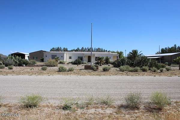 2.5 Acres of Land with Home for Sale in Rosamond, California