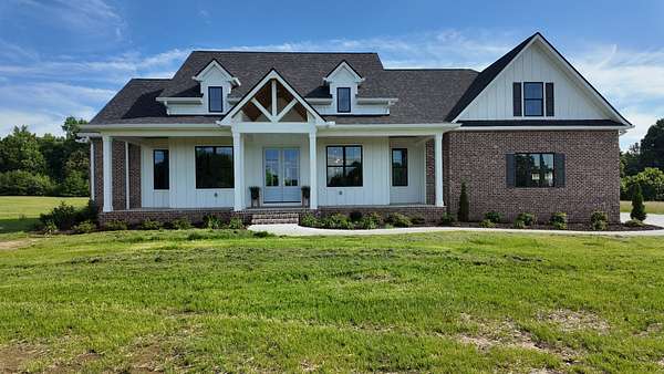 5.55 Acres of Land with Home for Sale in Manchester, Tennessee