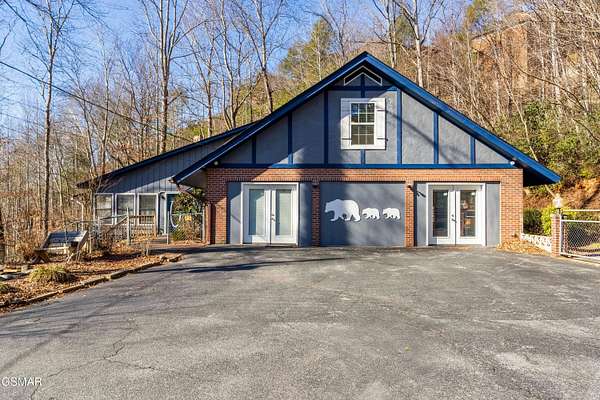 2.83 Acres of Improved Mixed-Use Land for Sale in Gatlinburg, Tennessee