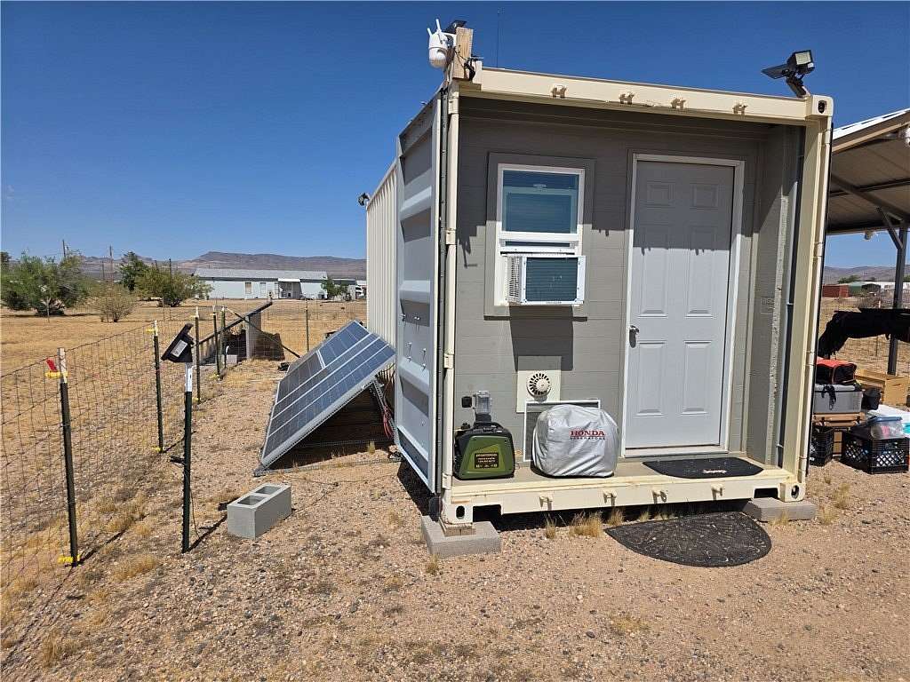 1.17 Acres of Residential Land for Sale in Golden Valley, Arizona