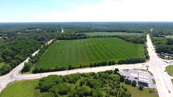 45 Acres of Agricultural Land for Sale in Barrington Hills, Illinois