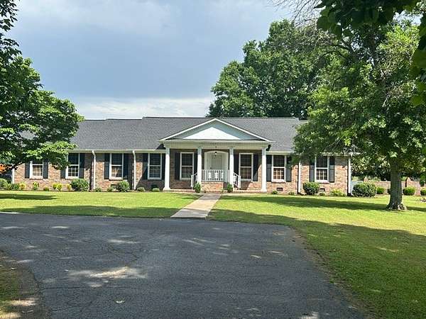 25 Acres of Land with Home for Sale in Petersburg, Tennessee