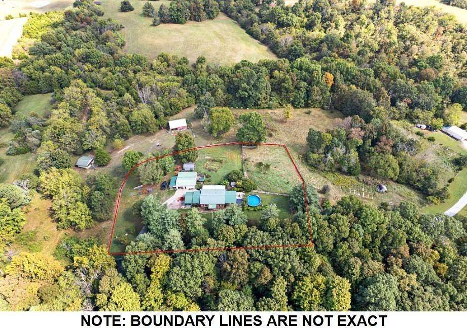 1.89 Acres of Land with Home for Sale in Loretto, Kentucky