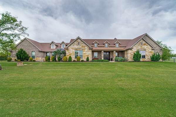 2 Acres of Land with Home for Sale in Aledo, Texas