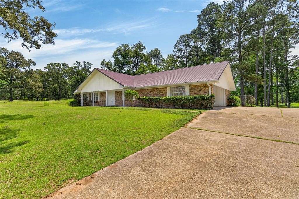19 Acres of Land with Home for Sale in Shreveport, Louisiana