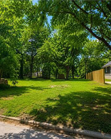 0.24 Acres of Residential Land for Sale in Paris, Texas