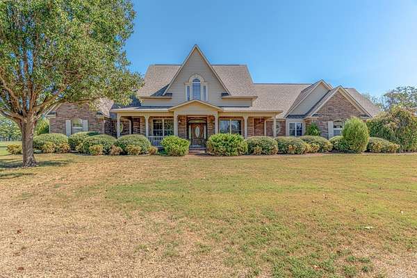 4 Acres of Land with Home for Sale in Newark, Arkansas