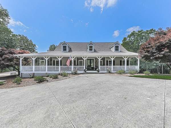 25.7 Acres of Recreational Land with Home for Sale in Dallas, Georgia