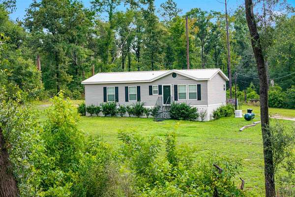 2 Acres of Land with Home for Sale in Jennings, Florida