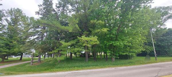 0.4 Acres of Residential Land for Sale in Oconomowoc, Wisconsin