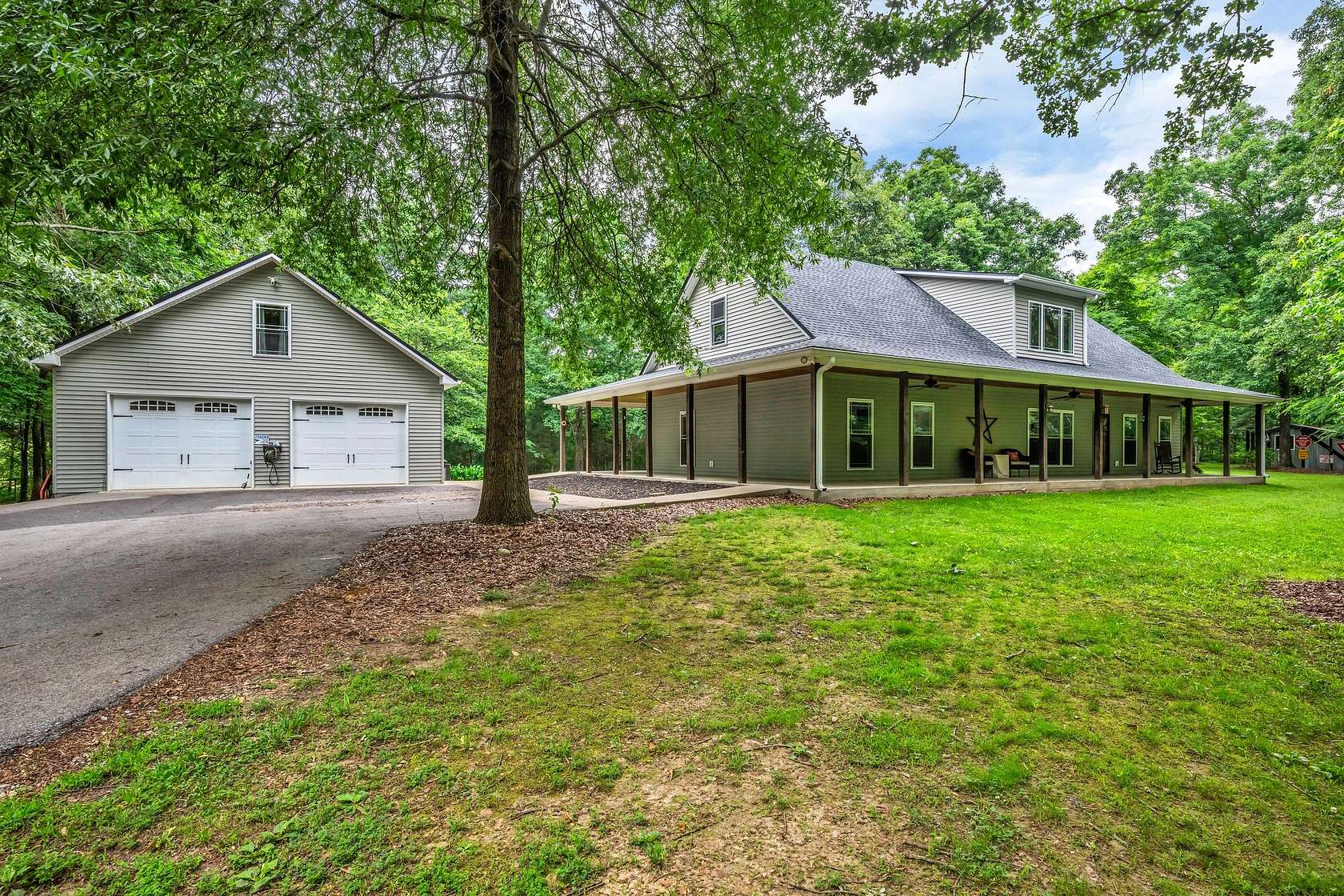 9.27 Acres of Land with Home for Sale in Dickson, Tennessee