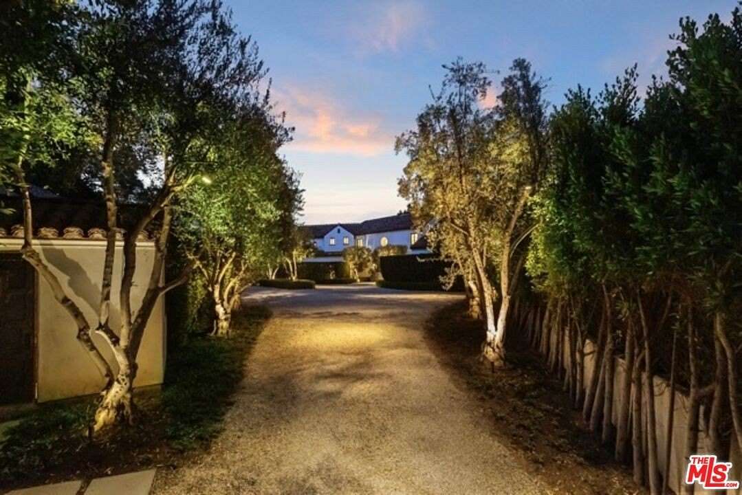 3 Acres of Land with Home for Lease in West Hollywood, California