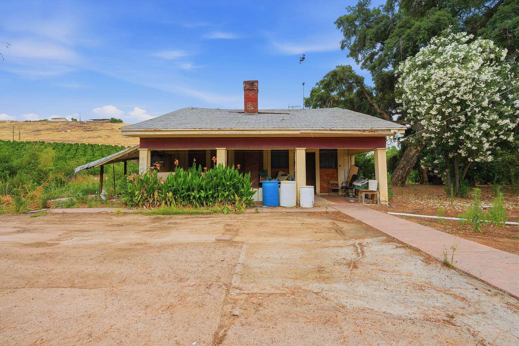 1.75 Acres of Land with Home for Sale in Lindsay, California