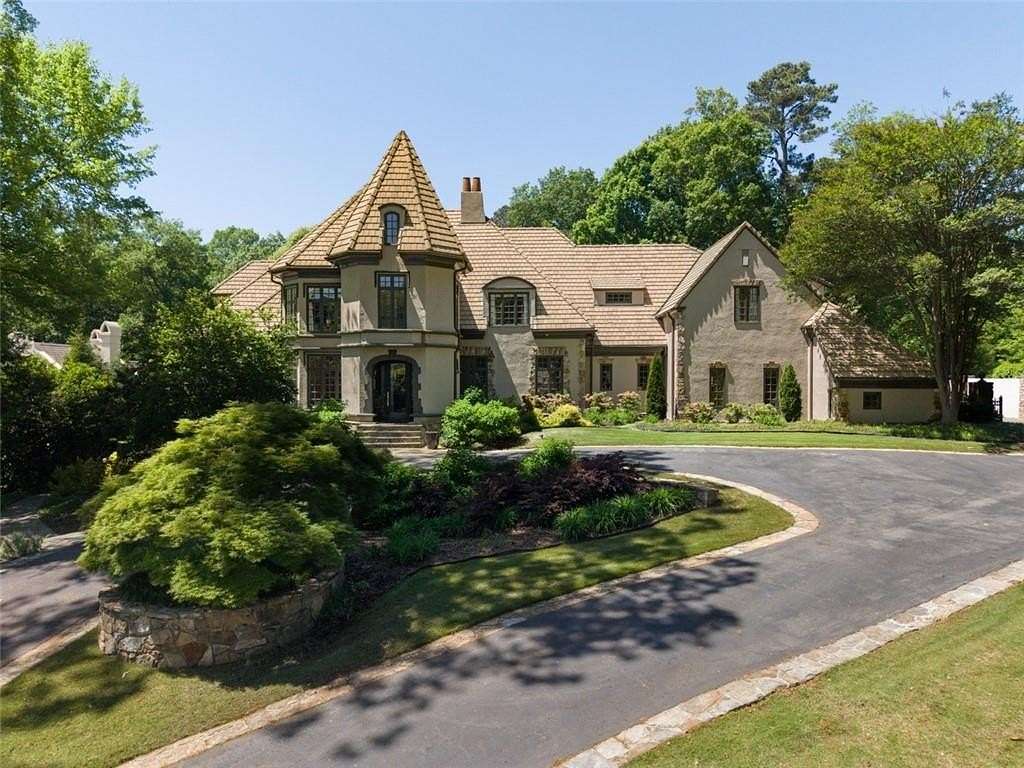 1.78 Acres of Land with Home for Sale in Atlanta, Georgia
