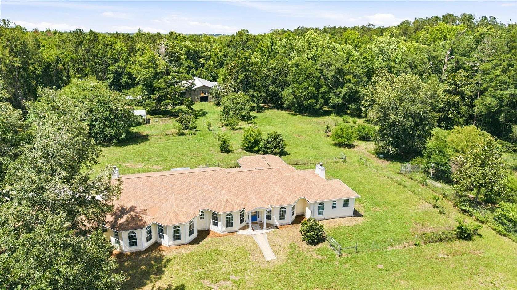10 Acres of Land with Home for Sale in Monticello, Florida