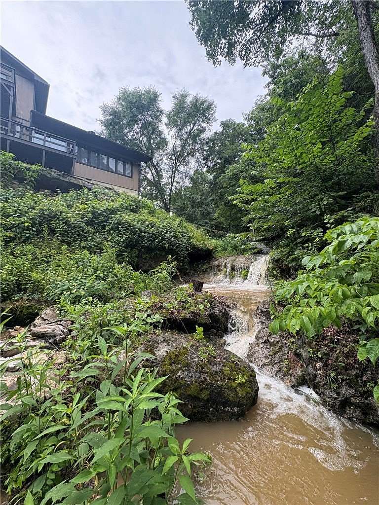 66.5 Acres of Recreational Land with Home for Sale in Eureka Springs, Arkansas