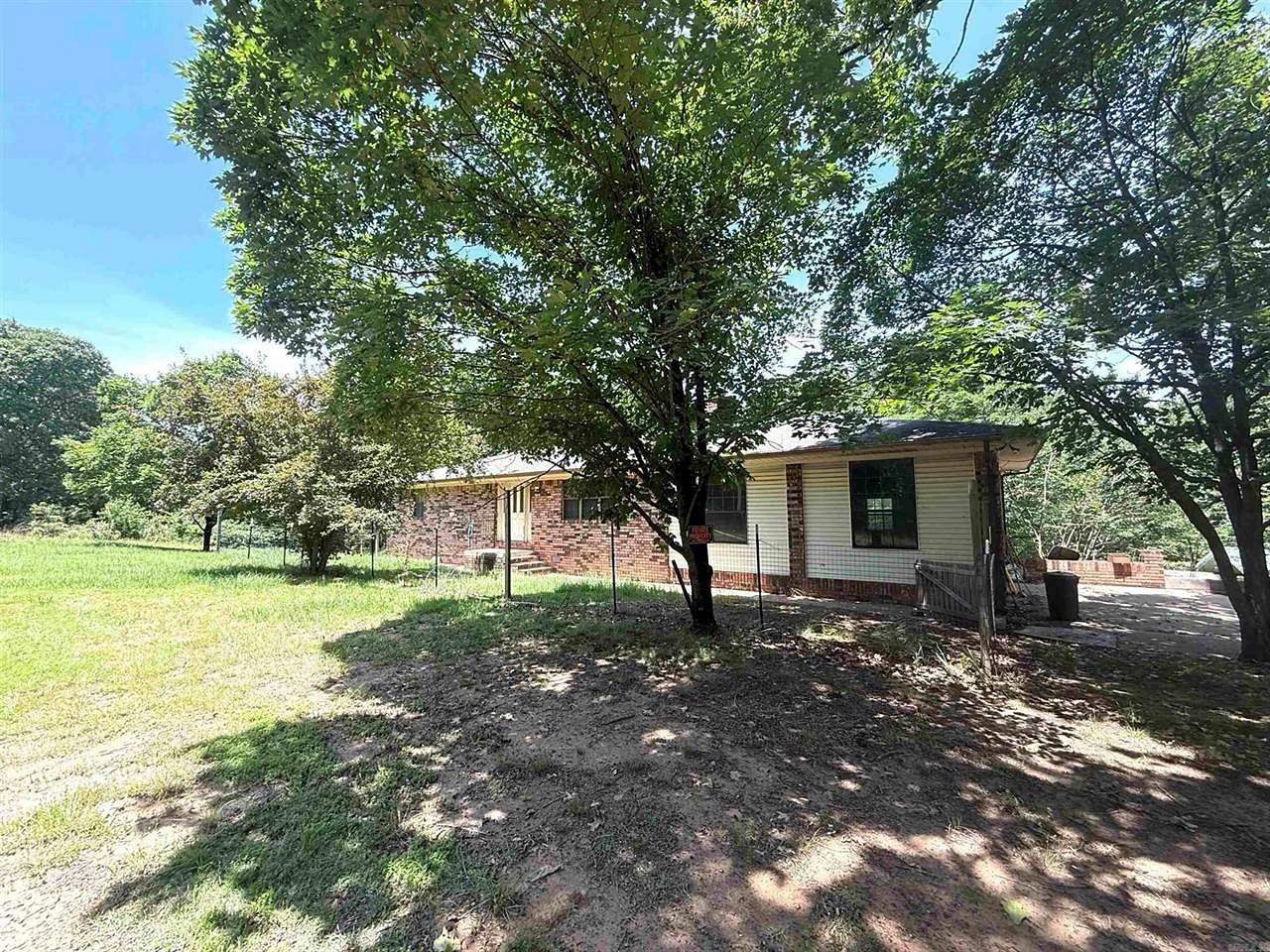 4.5 Acres of Land with Home for Sale in Morrilton, Arkansas