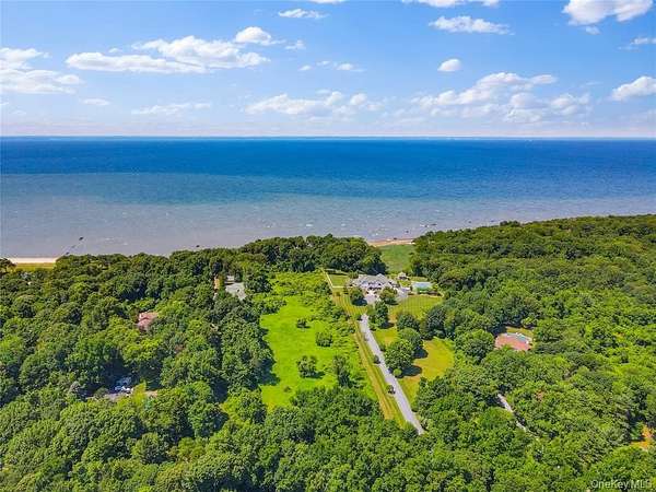 8.42 Acres of Residential Land for Sale in Nissequogue, New York