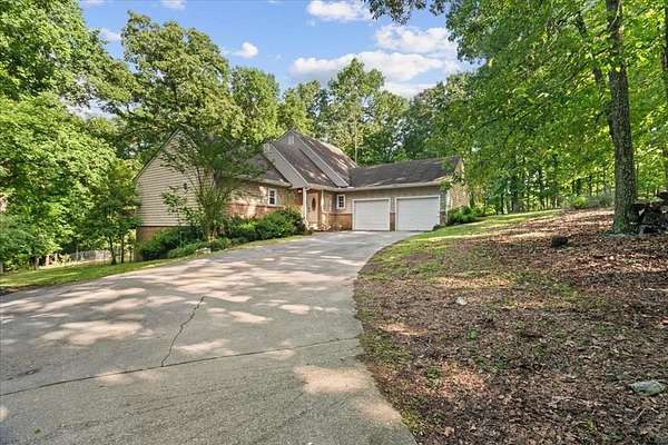1.53 Acres of Land with Home for Sale in Cohutta, Georgia