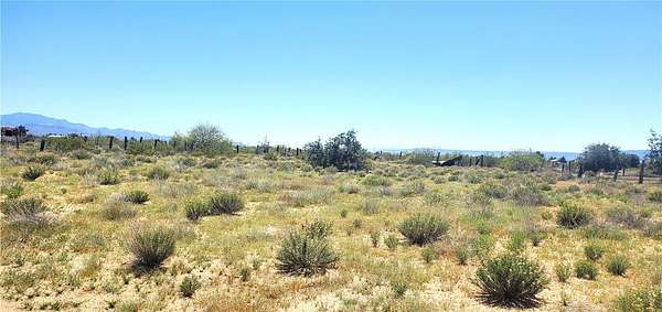1.23 Acres of Residential Land for Sale in Golden Valley, Arizona