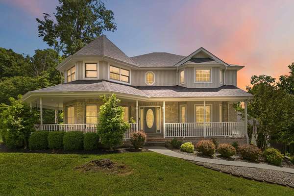 1.52 Acres of Land with Home for Sale in Somerset, Kentucky