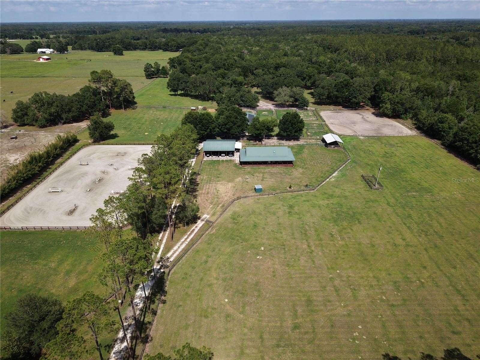 20 Acres of Land with Home for Sale in Williston, Florida