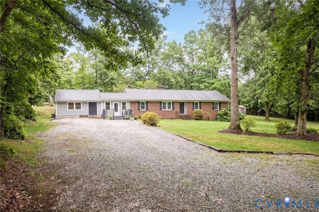 2.68 Acres of Land with Home for Sale in Midlothian, Virginia