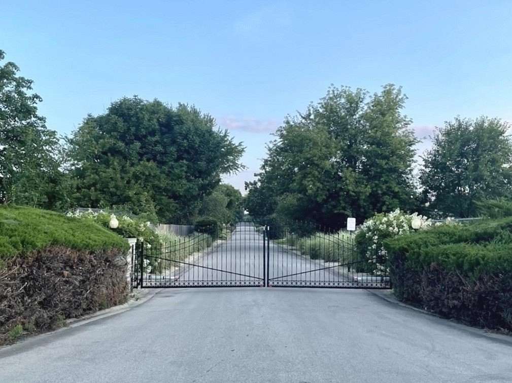 0.36 Acres of Residential Land for Sale in Orland Park, Illinois