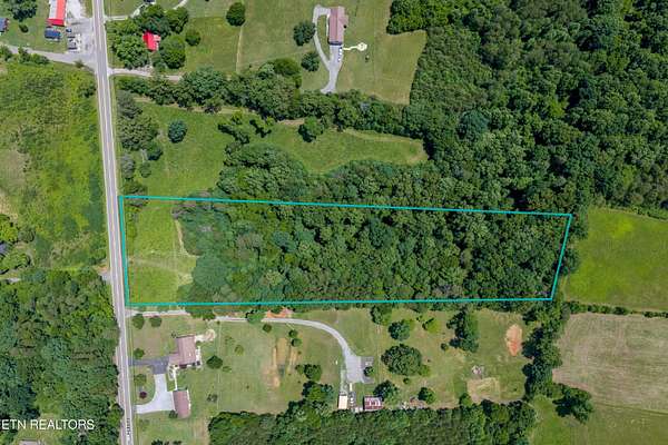 5 Acres of Residential Land for Sale in Strawberry Plains, Tennessee