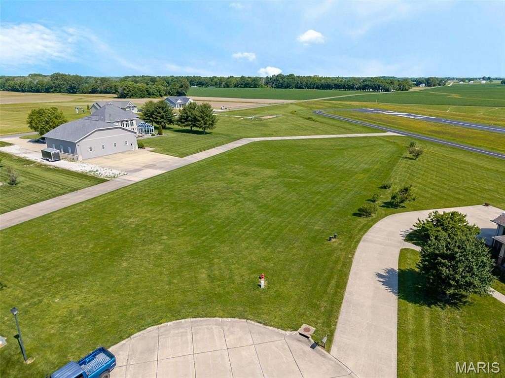 1.35 Acres of Residential Land for Sale in St. Jacob, Illinois
