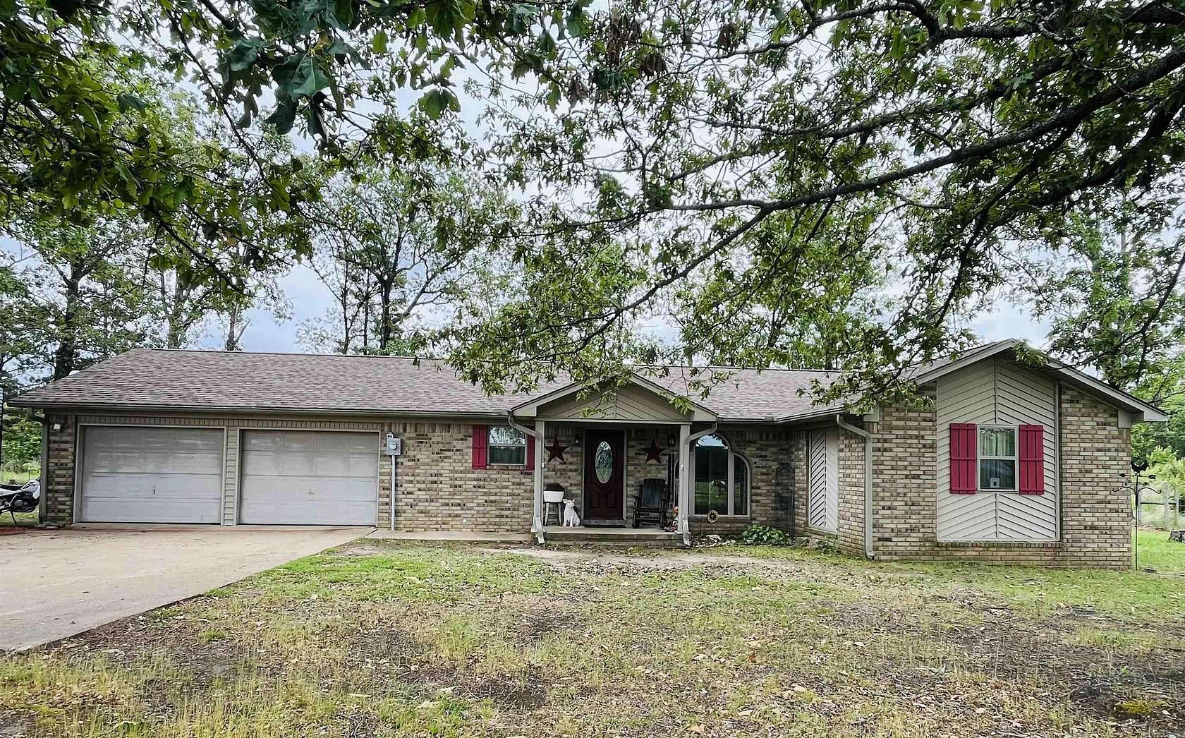 20.7 Acres of Land with Home for Sale in Leola, Arkansas