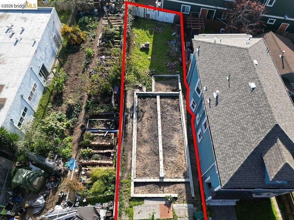 0.06 Acres of Land for Sale in Oakland, California