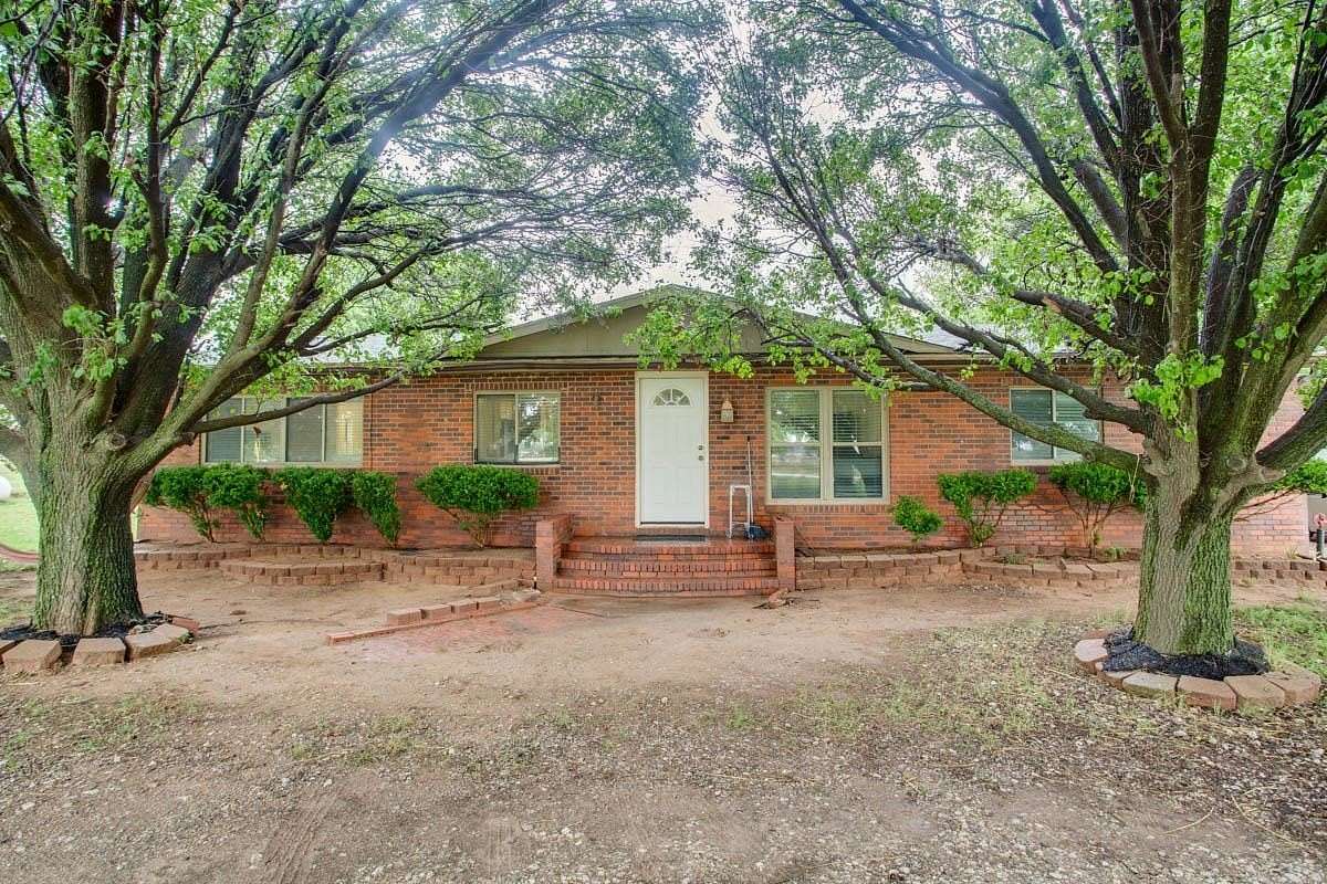 2.49 Acres of Land with Home for Sale in Hennessey, Oklahoma