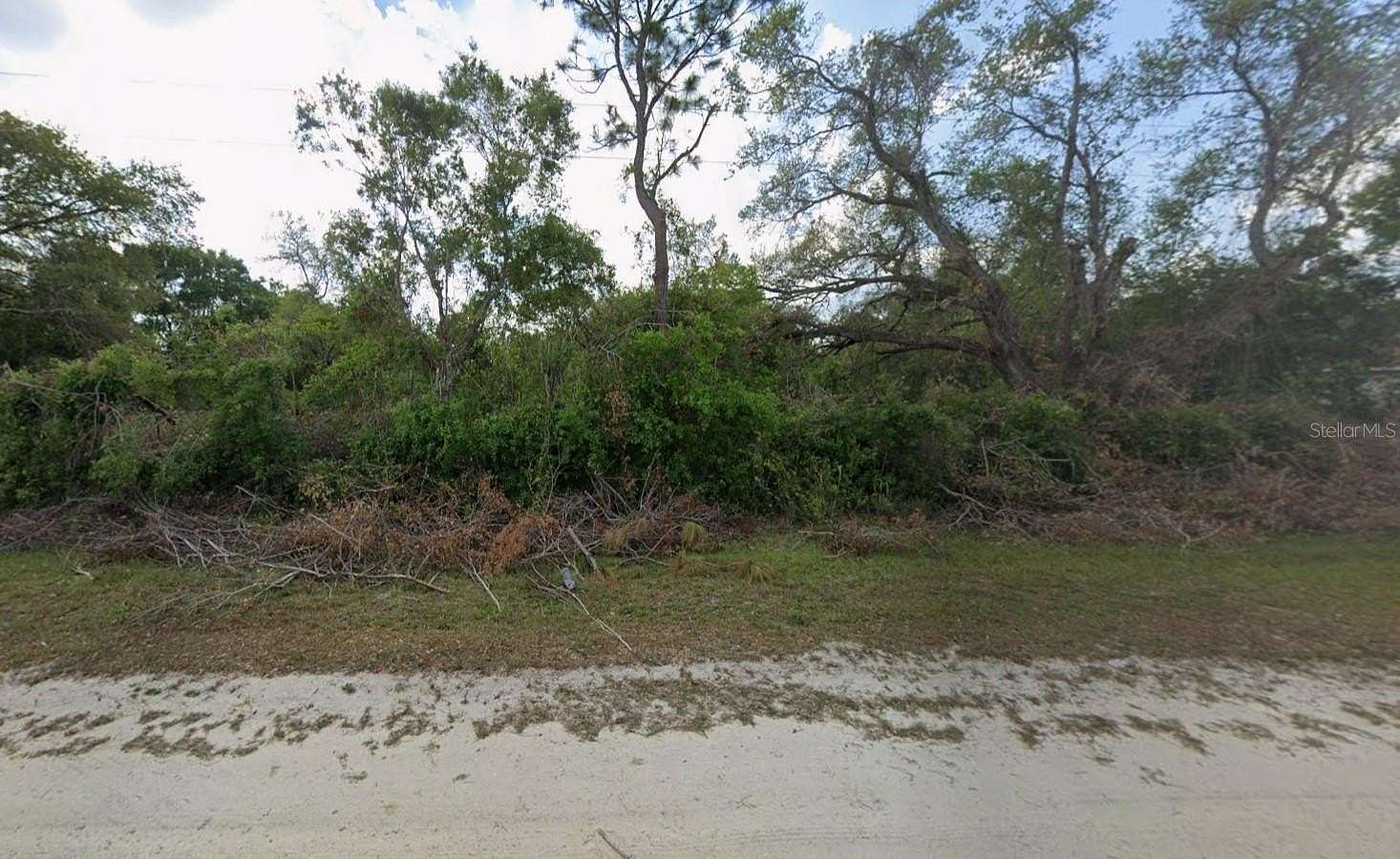 0.35 Acres of Land for Sale in Okeechobee, Florida