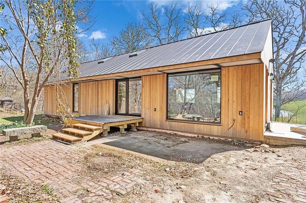 9 Acres of Land with Home for Lease in South Kingstown Town, Rhode Island