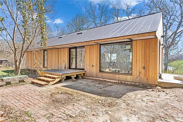 9 Acres of Land with Home for Lease in South Kingstown Town, Rhode Island
