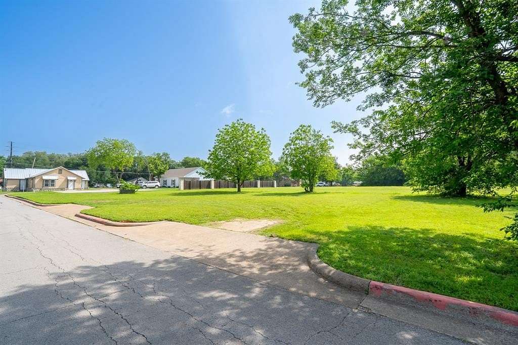 0.26 Acres of Commercial Land for Sale in Granbury, Texas