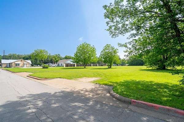 0.26 Acres of Commercial Land for Sale in Granbury, Texas