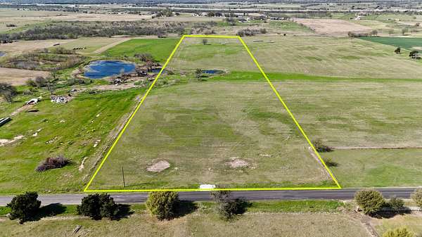 12.7 Acres of Land for Sale in West, Texas