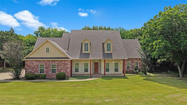 1.8 Acres of Land with Home for Sale in Midlothian, Texas