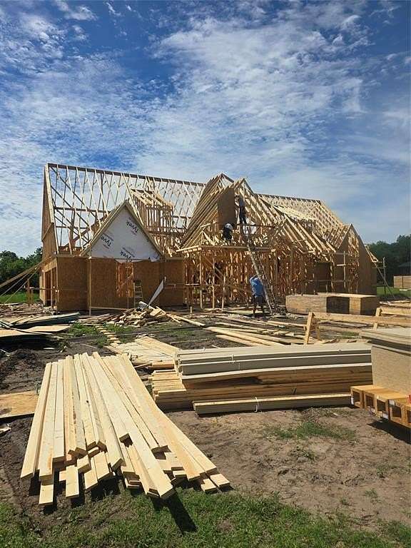 2.53 Acres of Land with Home for Sale in Weatherford, Texas